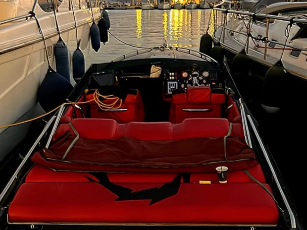 Motorboot mieten in Glyfáda zum besten Preis