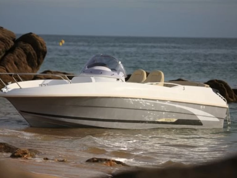 Ein Bénéteau Beneteau 550 Flyer mieten in Zadar