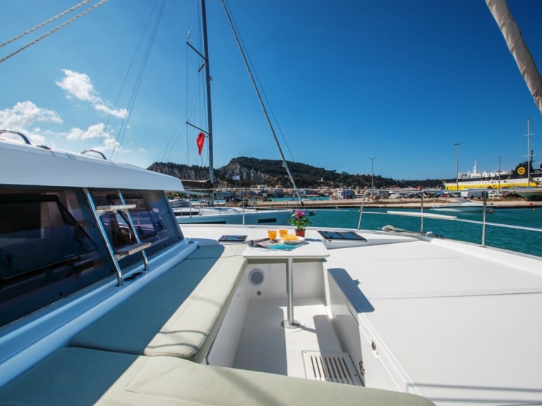 Boot mieten Nidri günstig Bali Catsmart