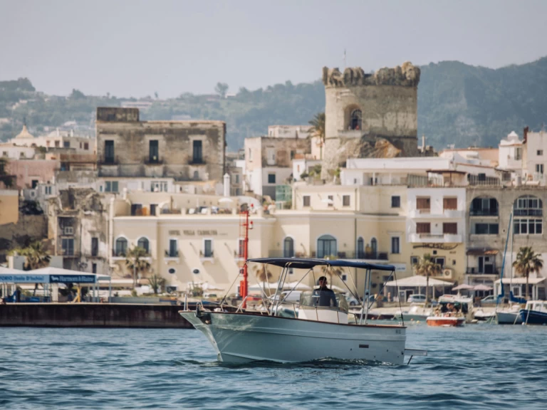 Boot mieten Forio günstig Gozzo 780