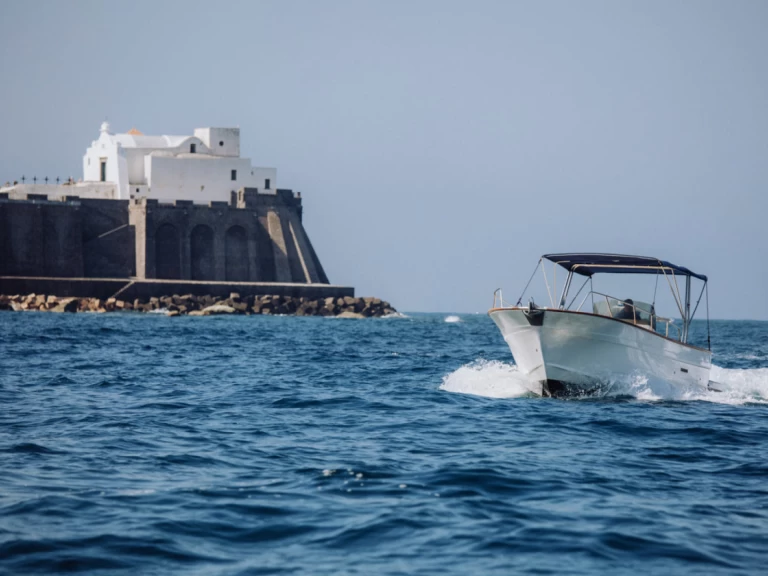 Vermietung Motorboot O.P Nautica mit Führerschein