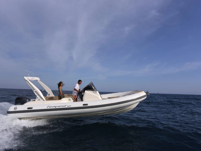 YachtCharter in Port de Saint-Cyprien Méditerranée - Capelli Tempest 800 Sun auf SamBoat