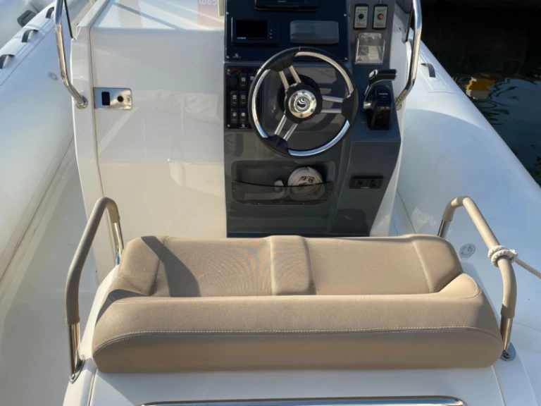 Capelli Tempest 800 Sun mieten Port de Saint-Cyprien Méditerranée