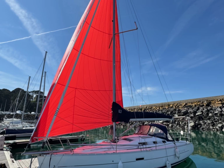 Ein Bénéteau Oceanis 323 Clipper mieten in Frankreich