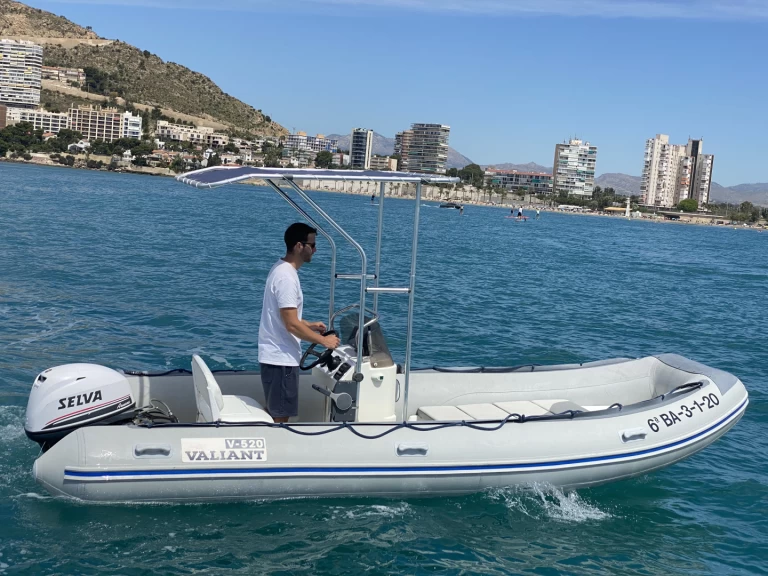 Schlauchboot mit oder ohne Skipper Valiant mieten in Calp / Calpe