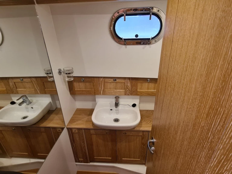 YachtCharter in Hyères - sasga MENORQUIN 34 HT 34 auf SamBoat