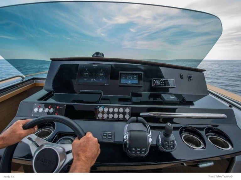 YachtCharter in Hyères - Cantiere Del Pardo PARDO auf SamBoat