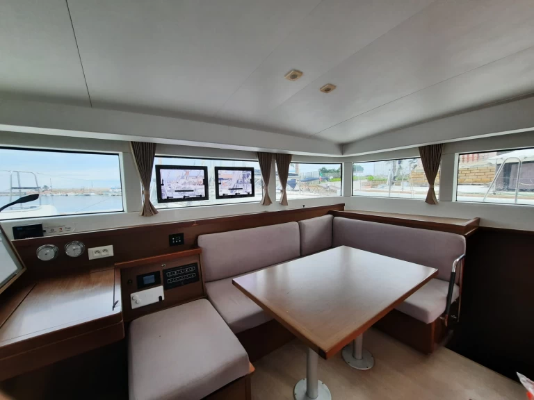 Ein Lagoon Lagoon 40 mieten in Furnari