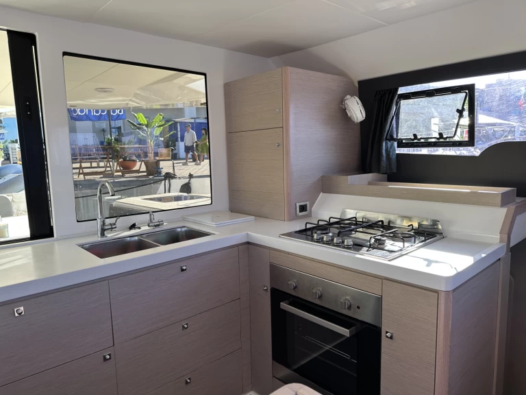 Dufour Dufour 48 Cat[G] mieten Furnari