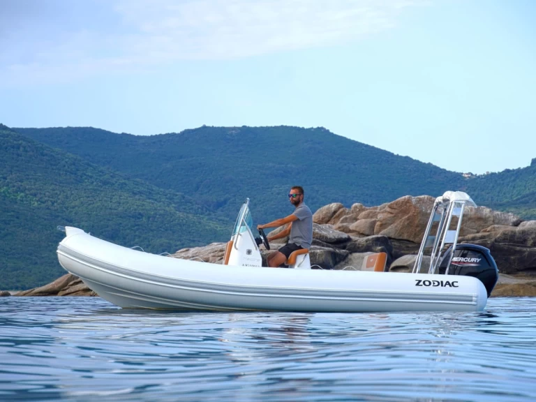 Zodiac Medline 580 mieten Propriano