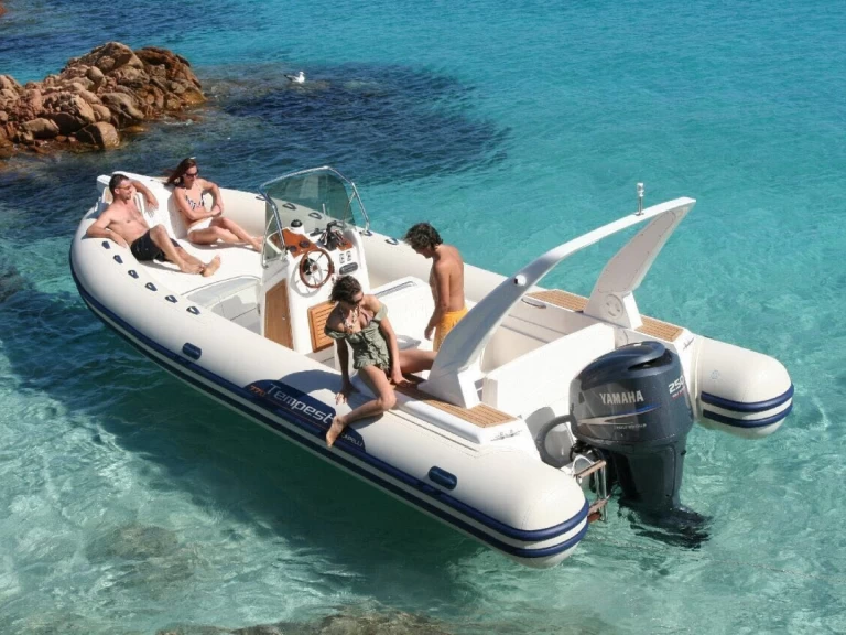 Schlauchboot mit oder ohne Skipper Capelli mieten in Porto-Vecchio