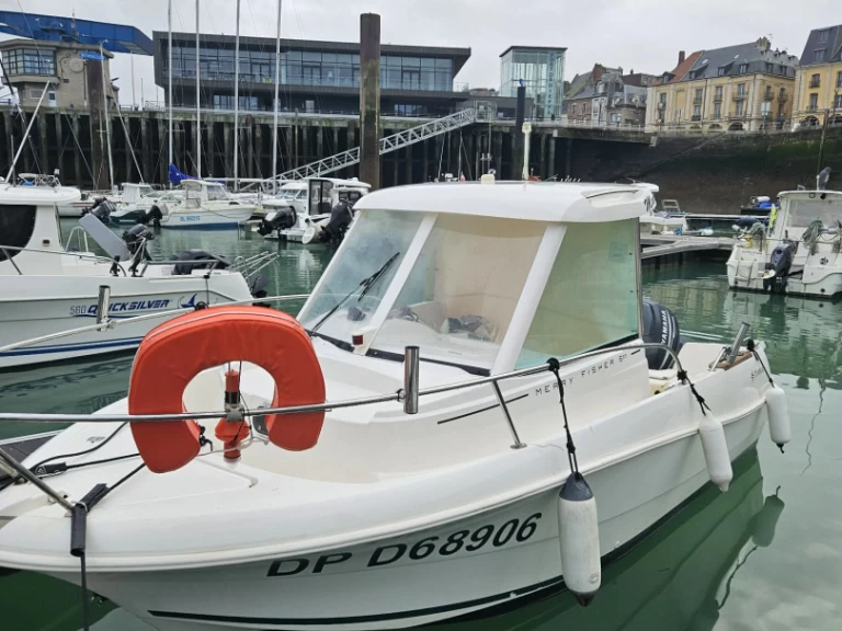Ein Jeanneau Merry Fisher 585 Marlin mieten in Dieppe