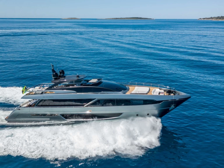 Vermietung Yacht Riva mit Führerschein