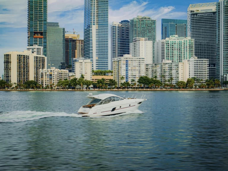 Yacht mit oder ohne Skipper Bénéteau mieten in Rickenbacker Marina