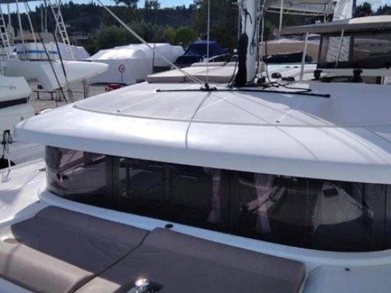 YachtCharter in Lavrion - Lagoon Lagoon 42 auf SamBoat