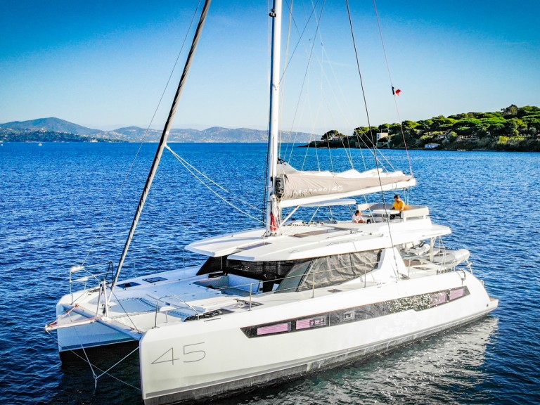 Katamaran mit oder ohne Skipper Leopard Catamarans / Robertson & Caine mieten in Toulon