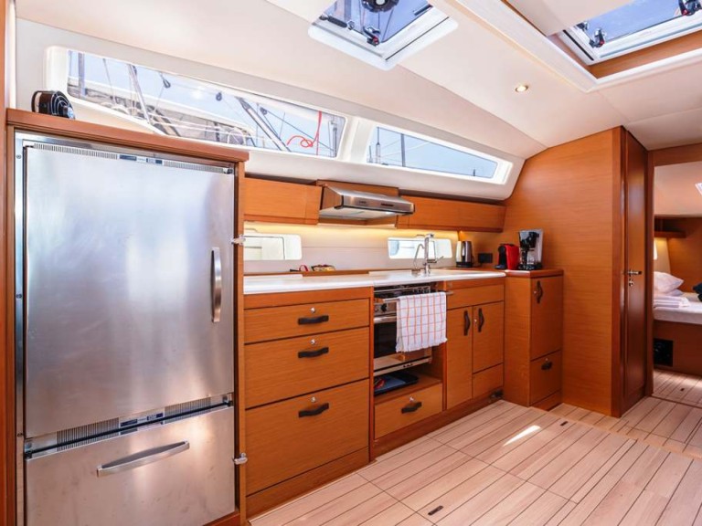 Boot mieten Néa Péramos günstig Jeanneau 54