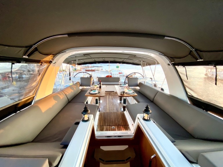 Boot mieten Néa Péramos günstig Jeanneau 60