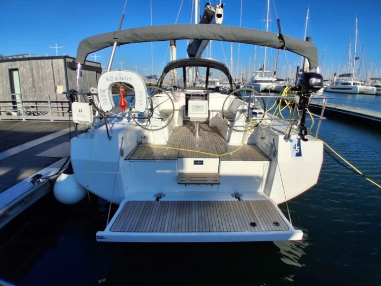 YachtCharter in La Rochelle - Bavaria Bavaria C38 auf SamBoat