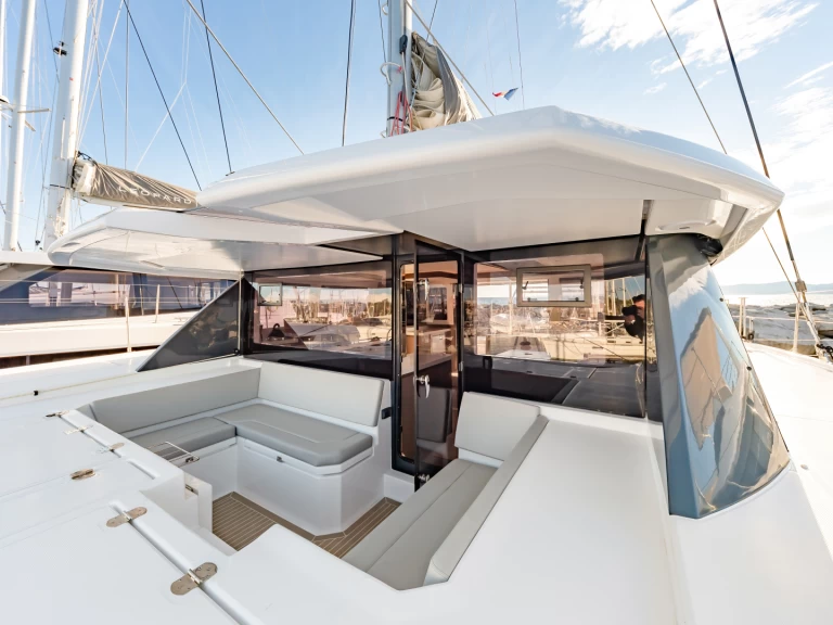 YachtCharter in Toulon - Leopard Catamarans / Robertson & Caine Leopard 45 auf SamBoat