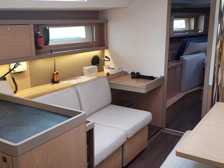 Segelboot mieten in Toulon - Bénéteau Oceanis 45