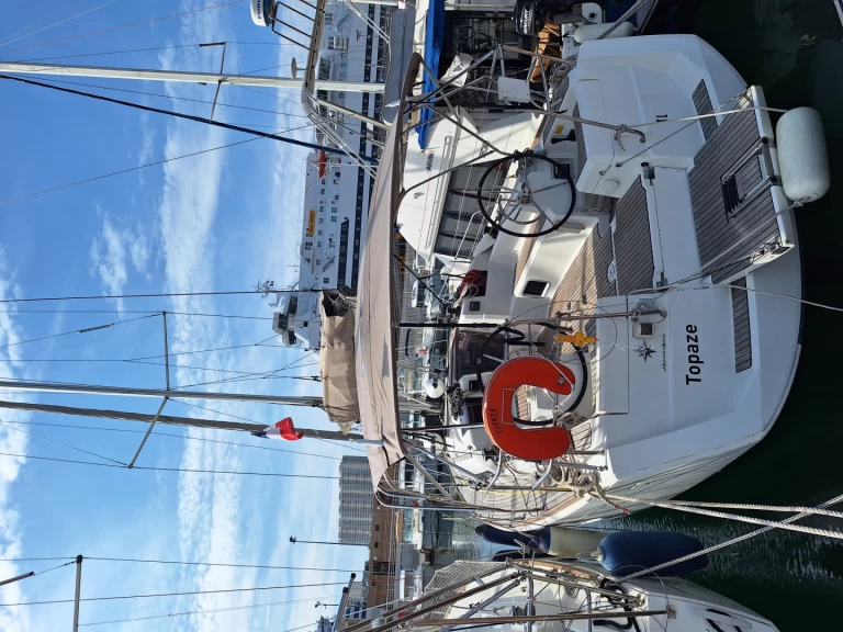 Boot mieten Toulon günstig Sun Odyssey 379