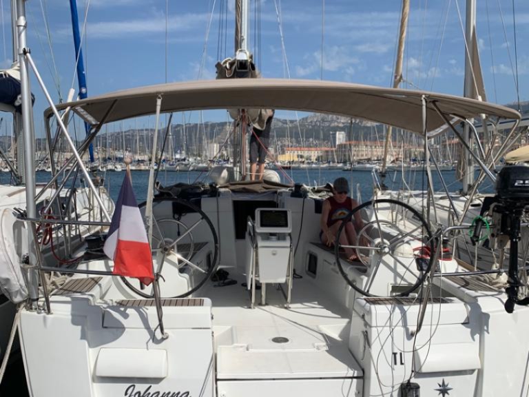 Ein Jeanneau Sun Odyssey 439 mieten in Toulon