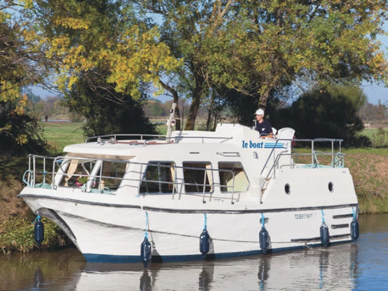 Vermietung Motorboot Le Boat mit Führerschein