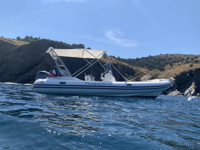 YachtCharter in Port de Saint-Cyprien Méditerranée - Capelli Tempest 700 Sun auf SamBoat