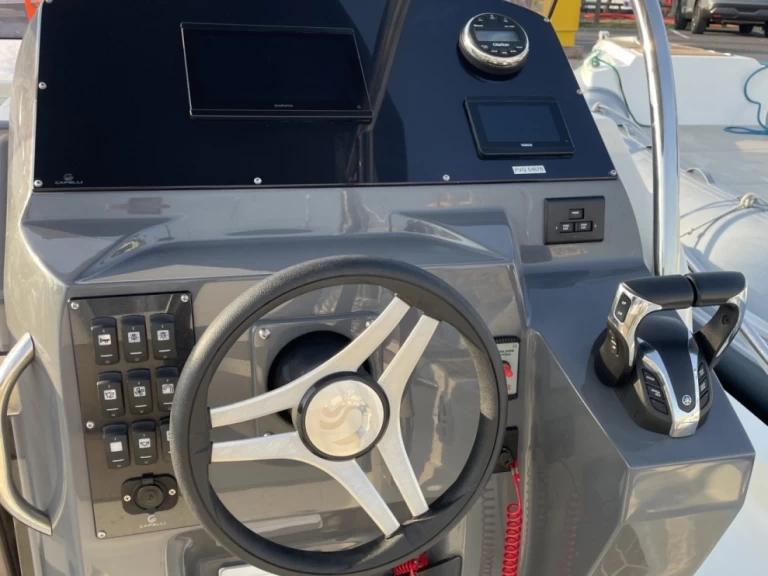 Vermietung Schlauchboot Capelli mit Führerschein