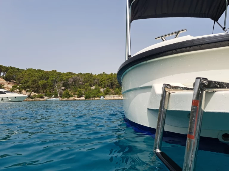 Boot mieten Milna günstig Open 500