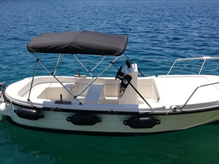 Bootsverleih Betina Open 500 Milna Samboat