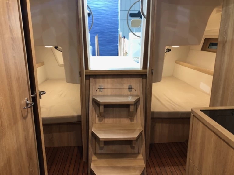 Segelboot mieten in Poltu Quatu zum besten Preis