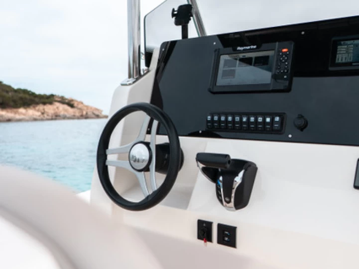 Vermietung Motorboot  mit Führerschein