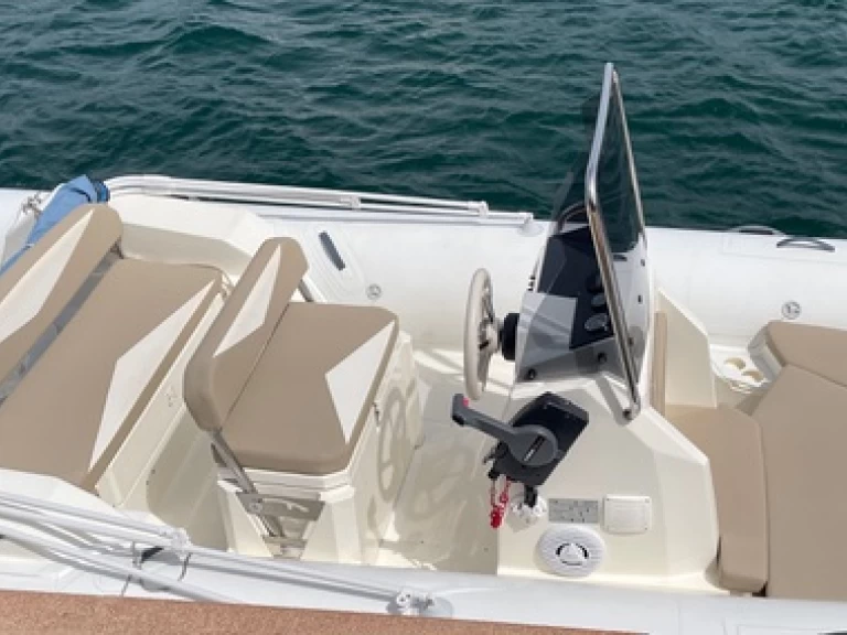 Bootsverleih Capelli Tempest 570 40 HP Porto Cervo Samboat
