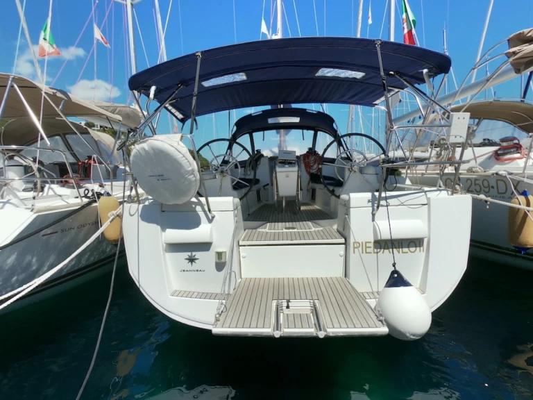 Boot mieten Olbia günstig Sun Odyssey 409