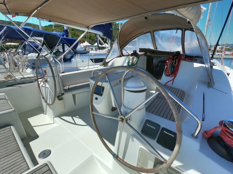 Jeanneau Sun Odyssey 42i mieten Olbia