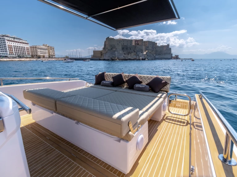 Motorboot mieten in Juan-les-Pins zum besten Preis