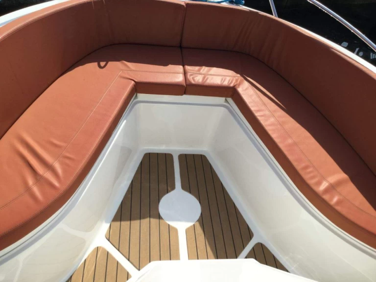 Vermietung Motorboot Okiboats mit Führerschein