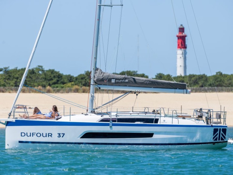 YachtCharter in La Rochelle - Dufour Dufour 37 auf SamBoat