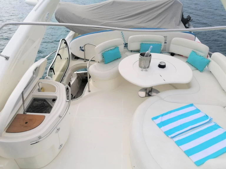 Bootsverleih Azimut Azimut 68 Piraeus Port Samboat