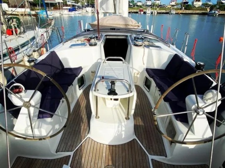 Ein Jeanneau Sun Odyssey 45 mieten in Níkiti