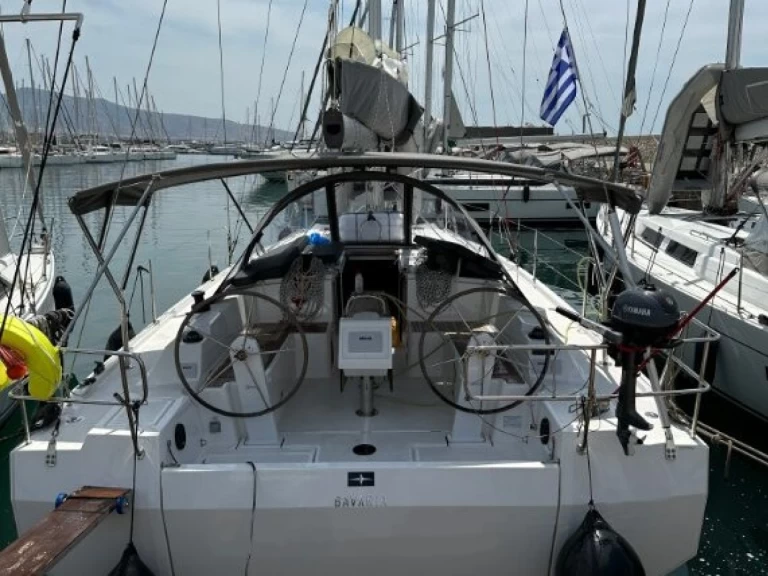 Ein Bavaria Bavaria C42 mieten in Álimos