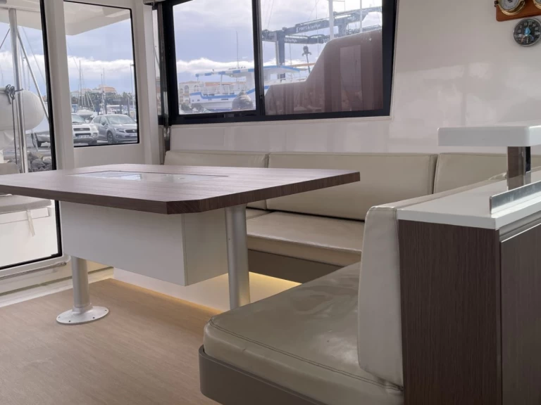 YachtCharter in Saint-Mandrier-sur-Mer - Bali Bali Catspace Voile auf SamBoat