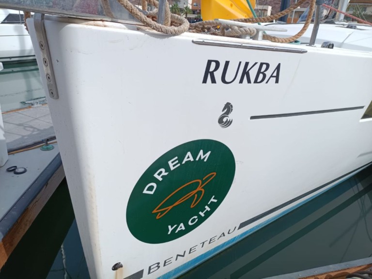 Ein Bénéteau Oceanis 41.1 mieten in La Paz