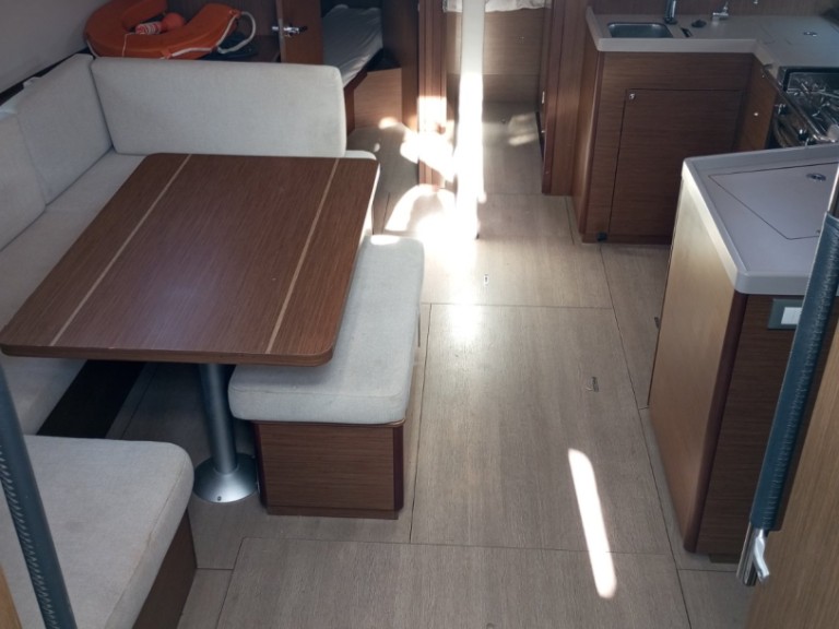 Vermietung Segelboot Bénéteau mit Führerschein