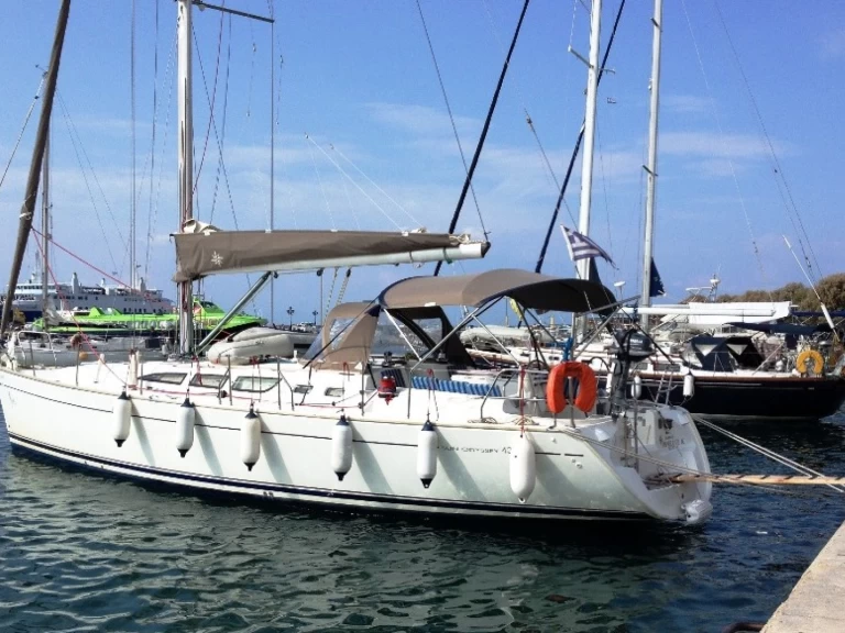 YachtCharter in Álimos - Jeanneau Sun Odyssey 43 auf SamBoat