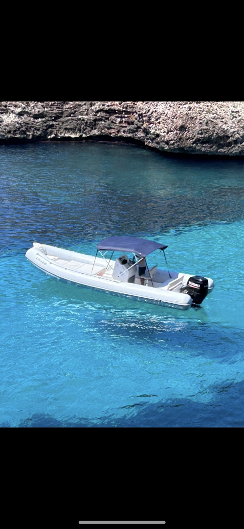 Vermietung Schlauchboot COSRARICA mit Führerschein
