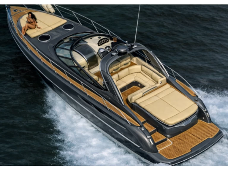 Yacht mieten in Ornós - Cranchi Mediterranee 44