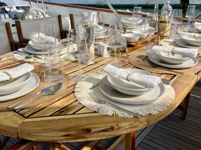 Boot mieten Catania günstig Akhir 20